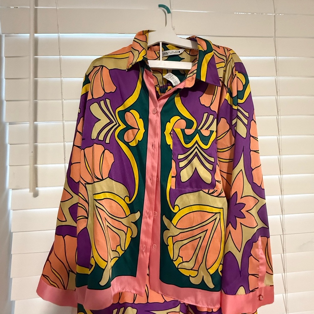 Zara Pants and Shirt Silk Set - Picture 3 of 4